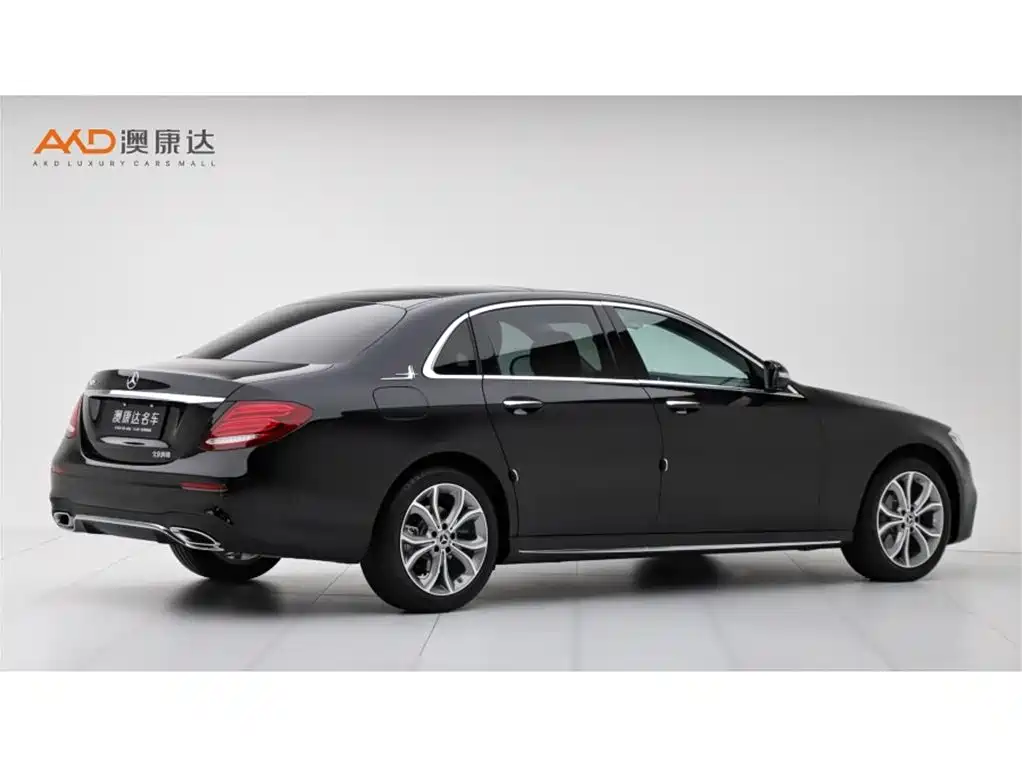 Mercedes-Benz E-Class — миниатюра 3