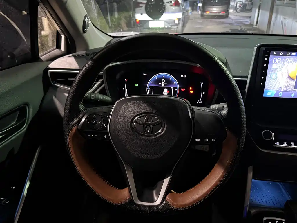 Toyota Frontlander — миниатюра 16