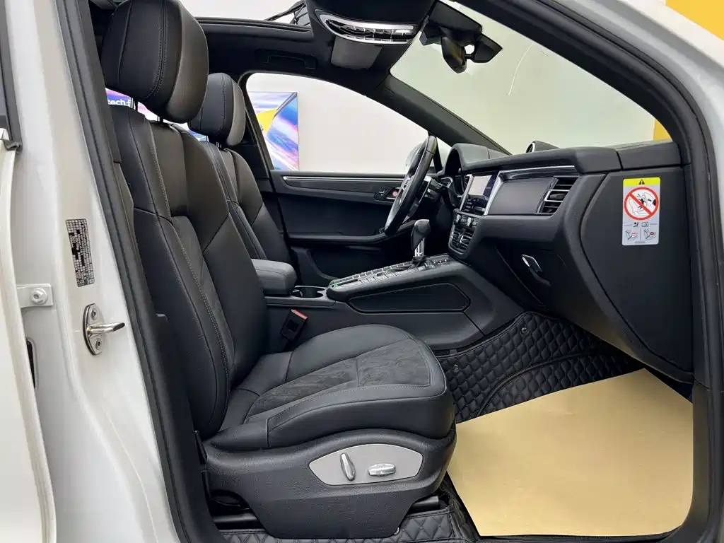 Porsche Macan — миниатюра 19