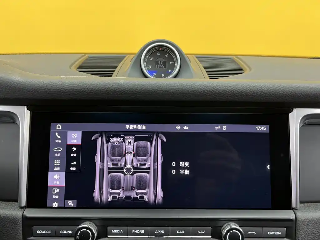 Porsche Macan — миниатюра 27