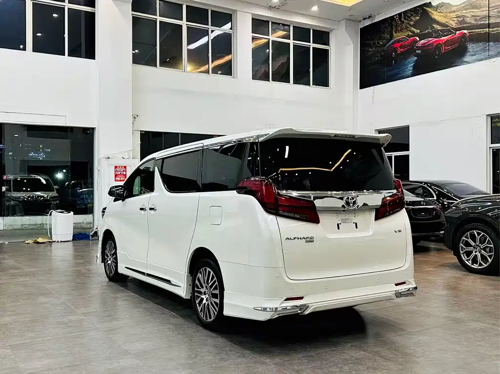 Toyota Alphard 2015 3.5L Luxury