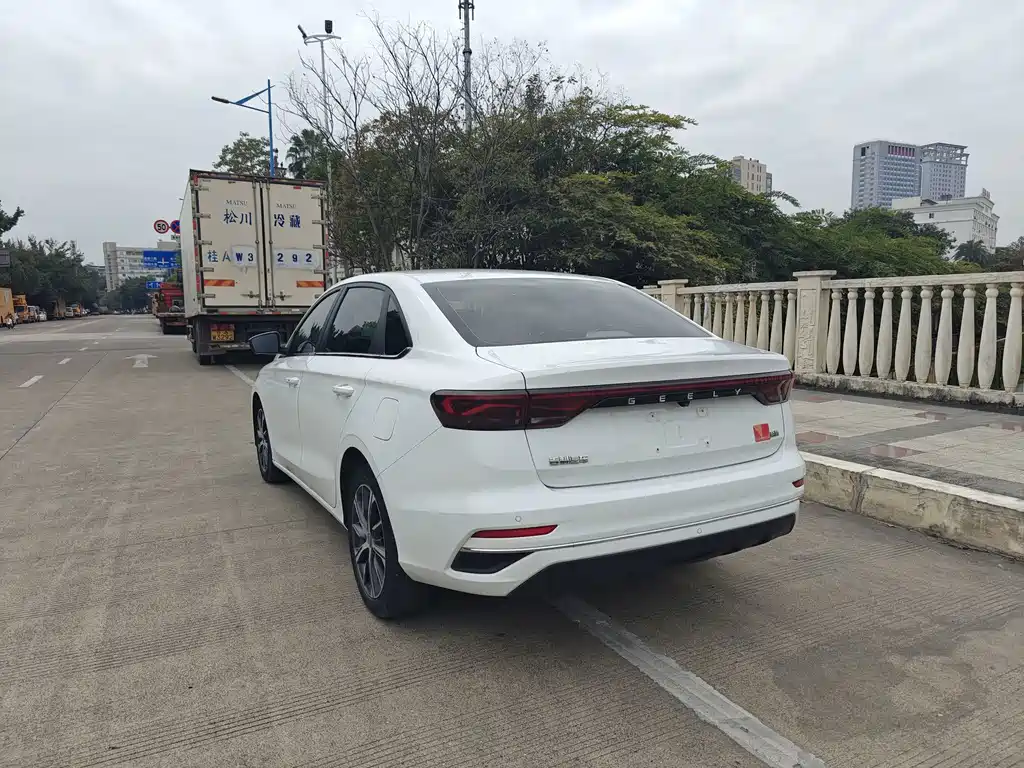 Geely Emgrand — миниатюра 18