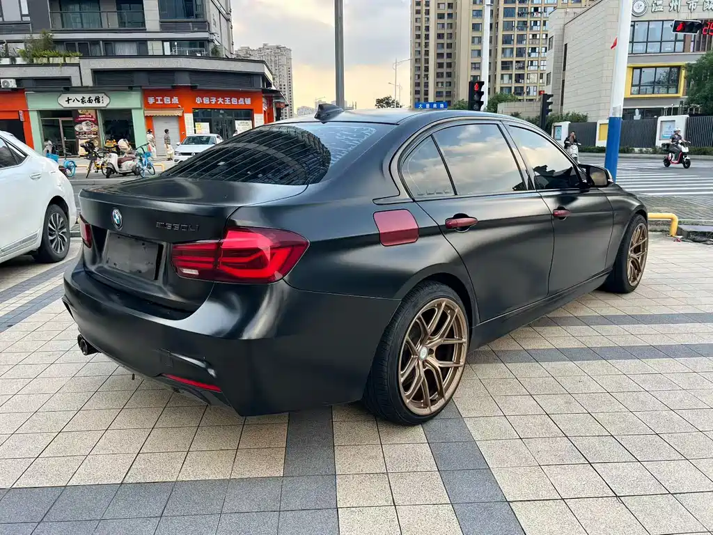 BMW 3 Series — миниатюра 7