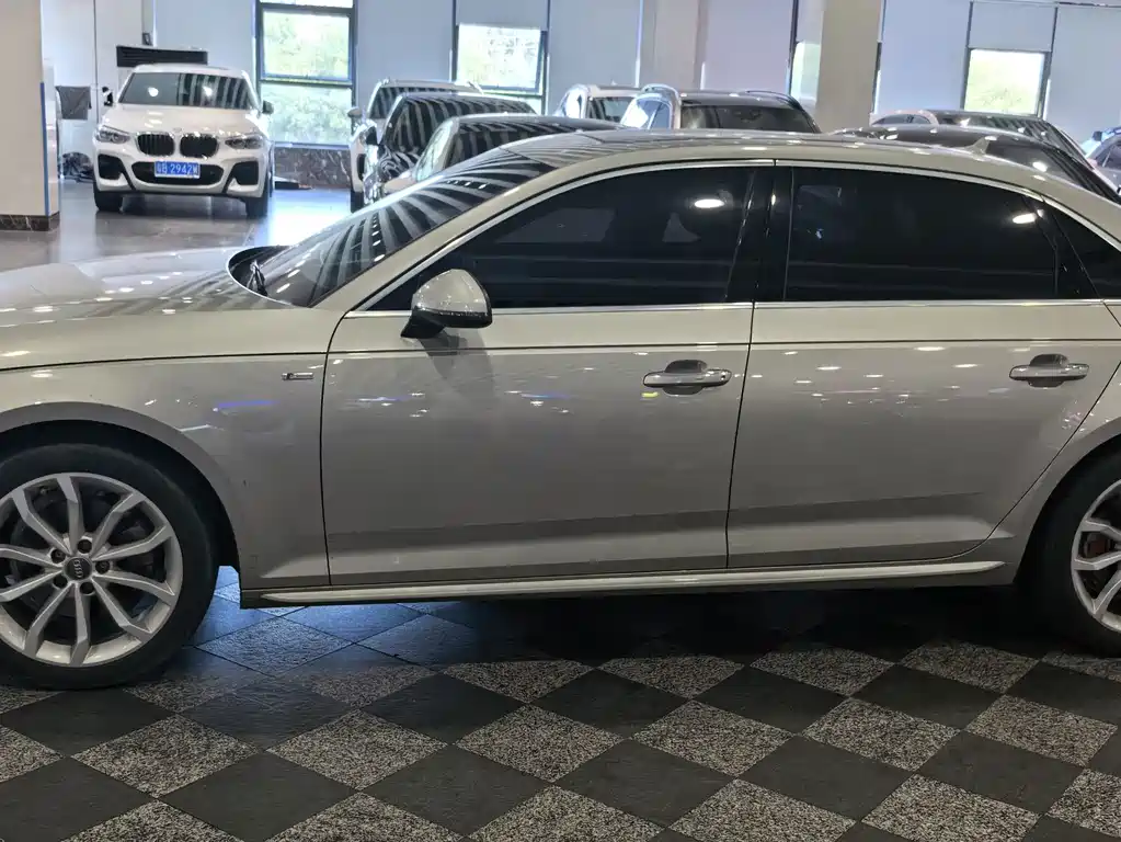 Audi A4L — миниатюра 5