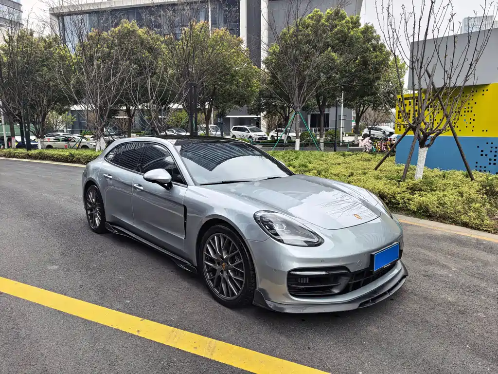 Porsche Panamera 2022
