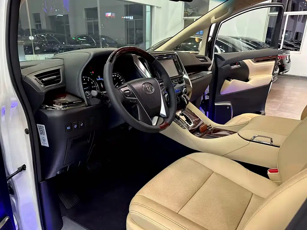 Toyota Alphard 2015 3.5L Luxury