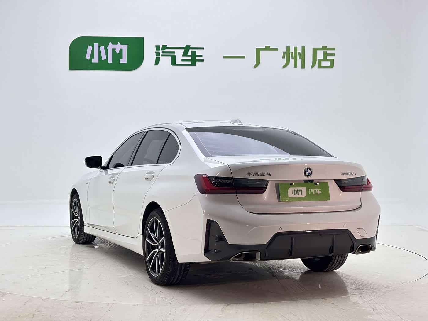 BMW 3 Series 2.0 л 2023 г. Белый, пробег 34000 км