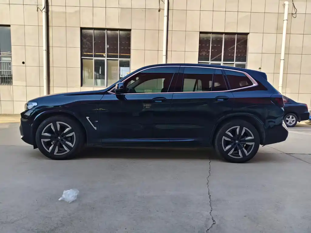 BMW iX3 — миниатюра 5
