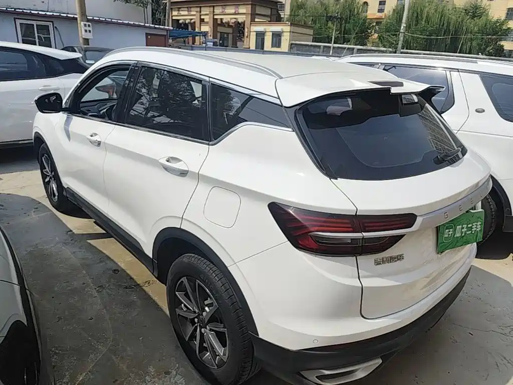Geely Binyue — миниатюра 5
