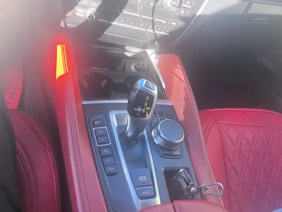BMW X6 — миниатюра 15