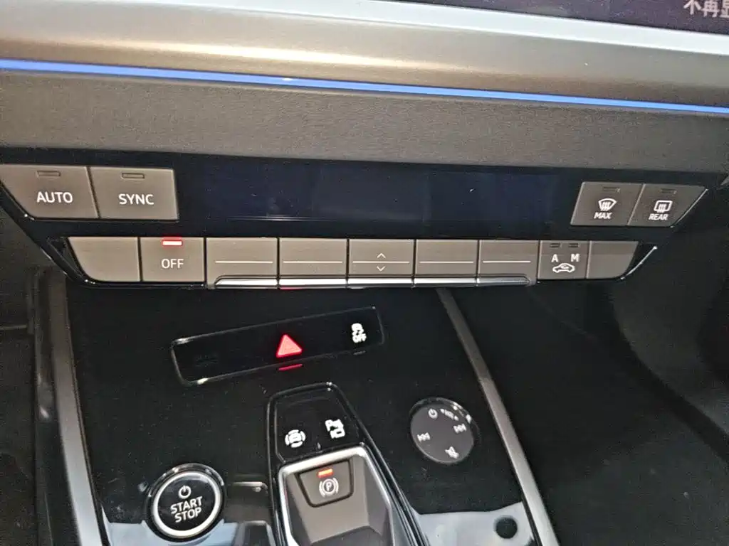 Audi Q4 e-tron — миниатюра 13