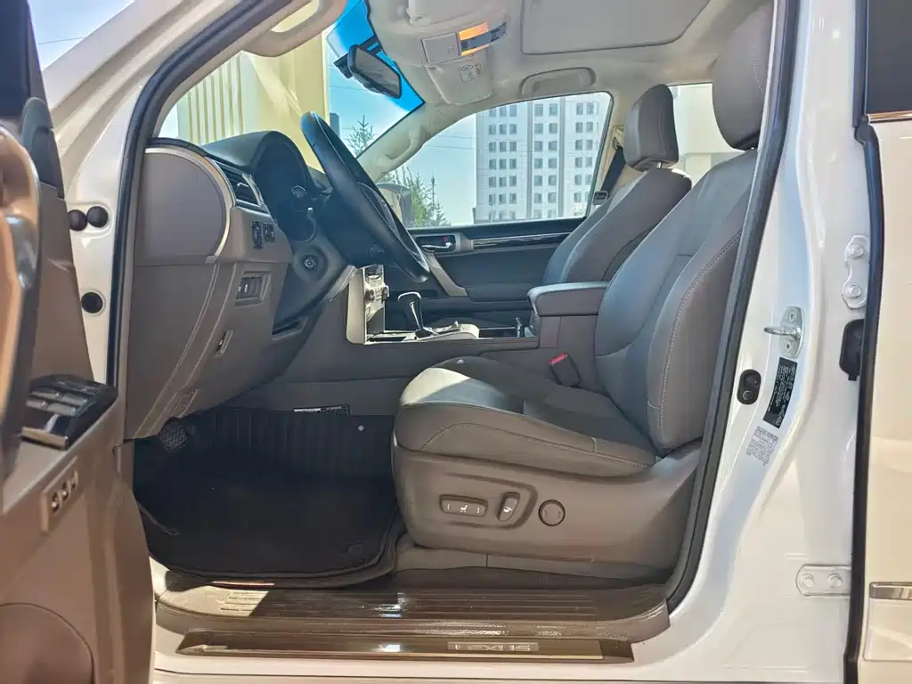Lexus GX — миниатюра 4