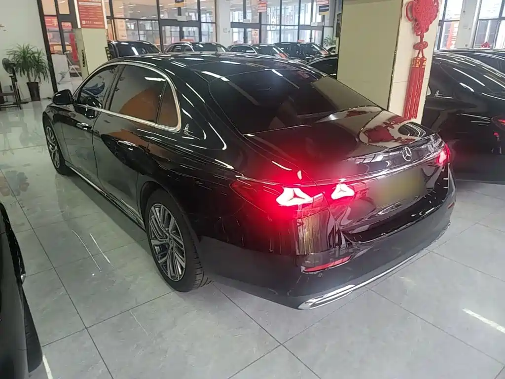 Mercedes-Benz E-Class E 2025 E 300 L Fashion