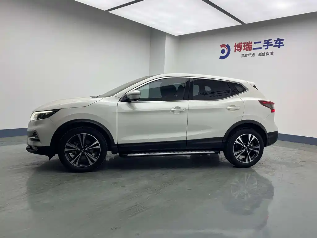 Nissan Qashqai 2021 2.0L CVT Luxury