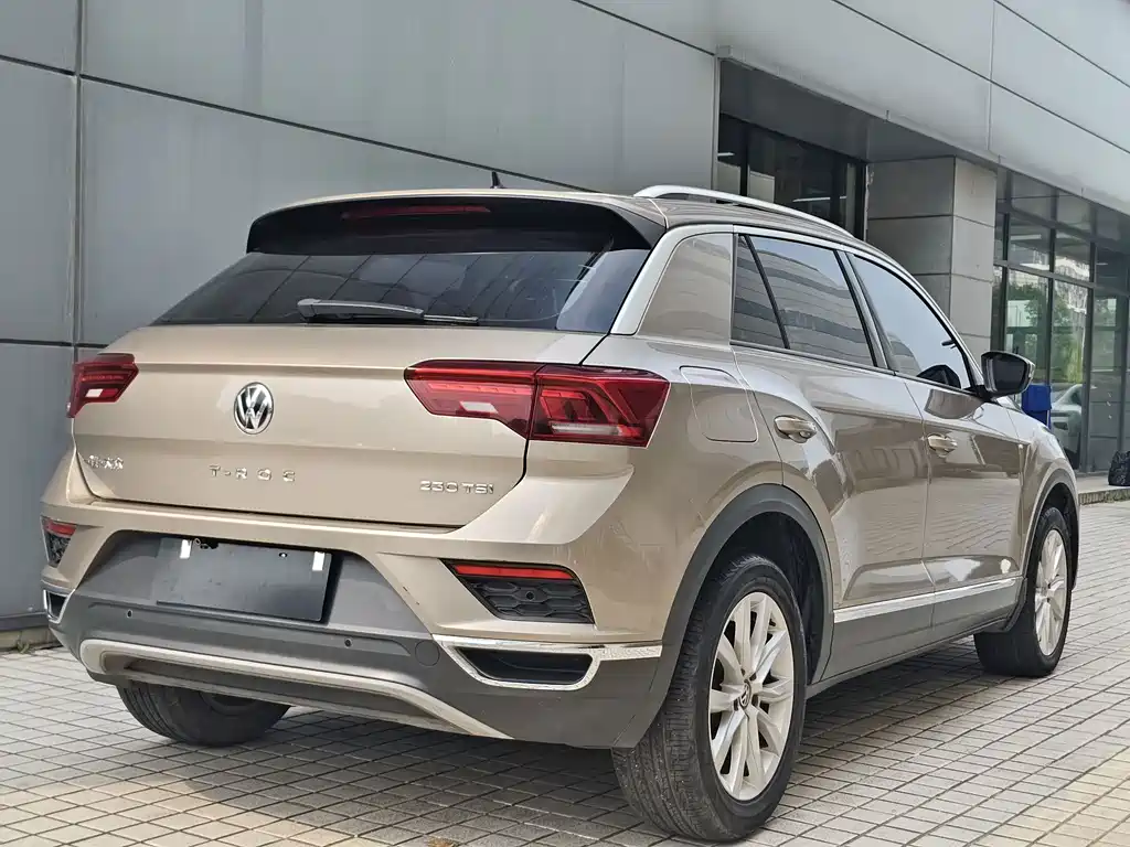 Volkswagen T-Roc — миниатюра 5