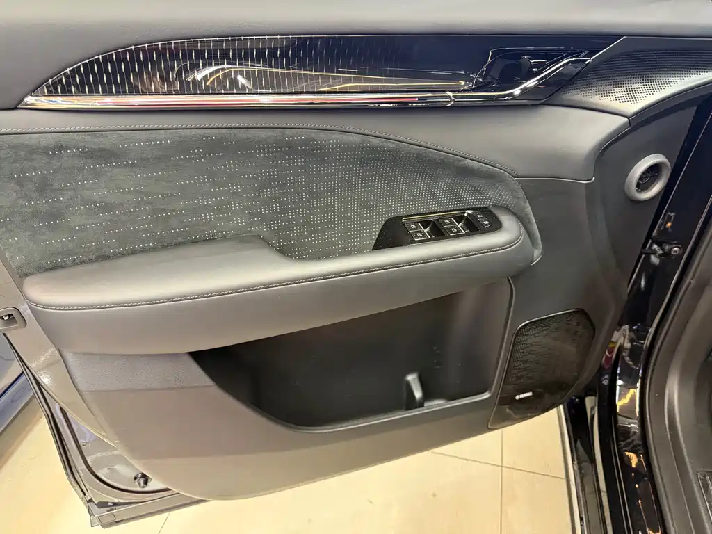 ZEEKR EXTREME KRYPTON 009