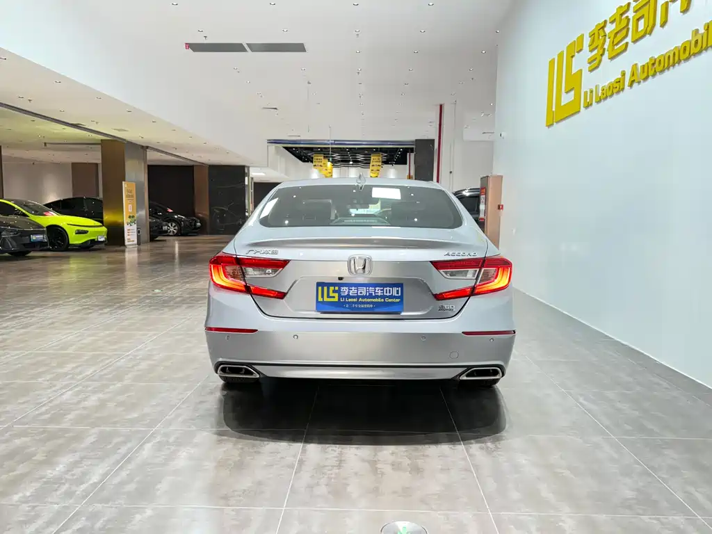 Honda Accord 2018 260TURBO Luxury V
