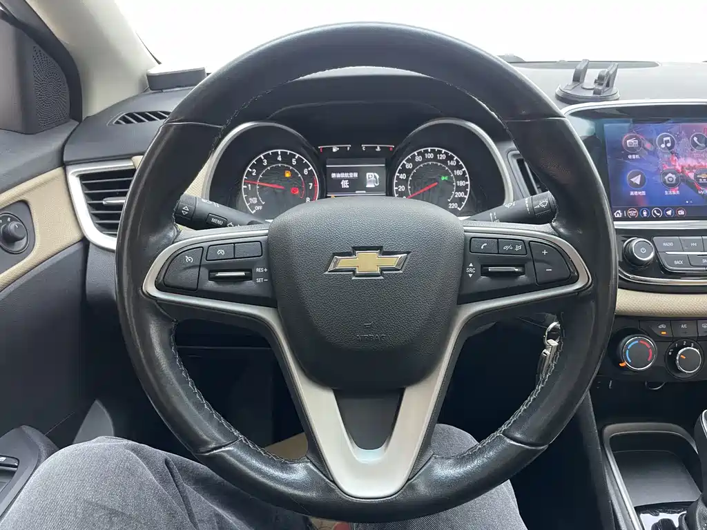 Chevrolet Monza — миниатюра 9