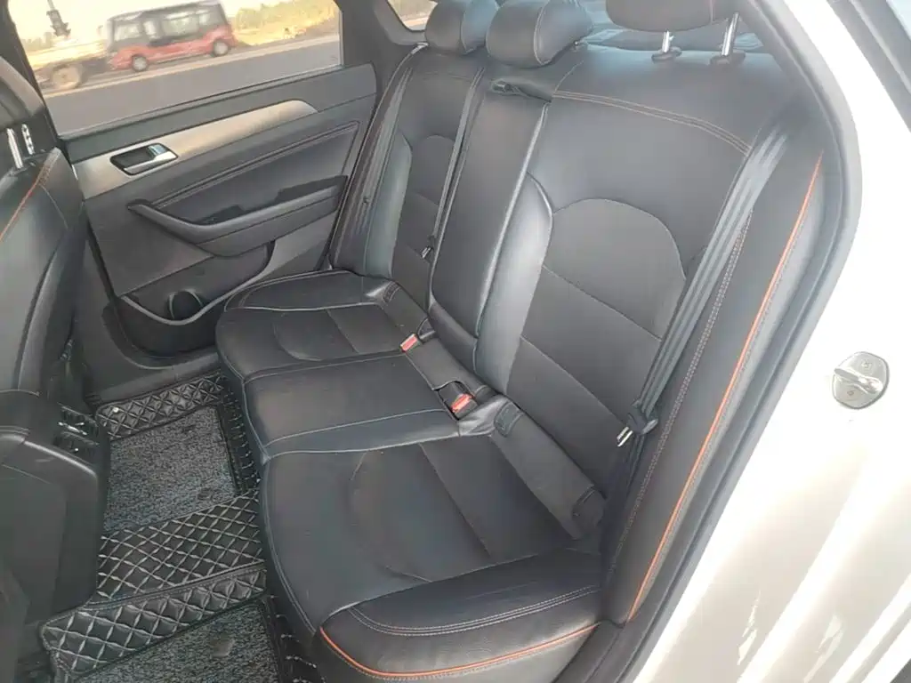 Hyundai Sonata — миниатюра 17