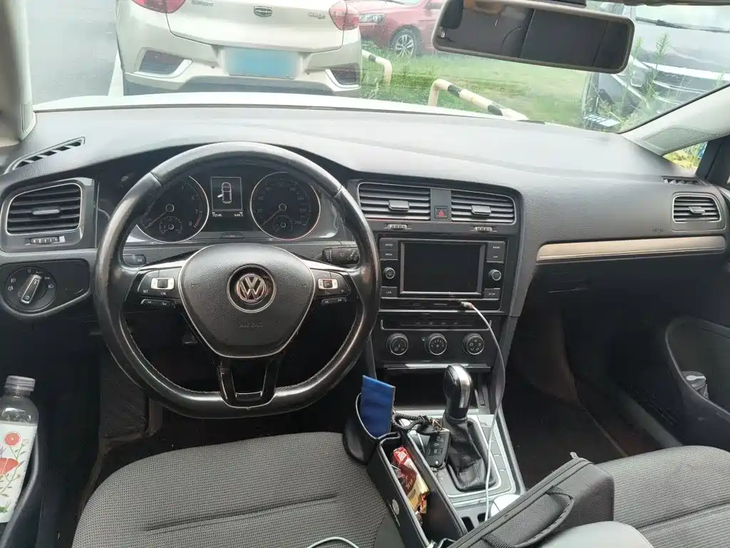 Volkswagen Golf — миниатюра 3