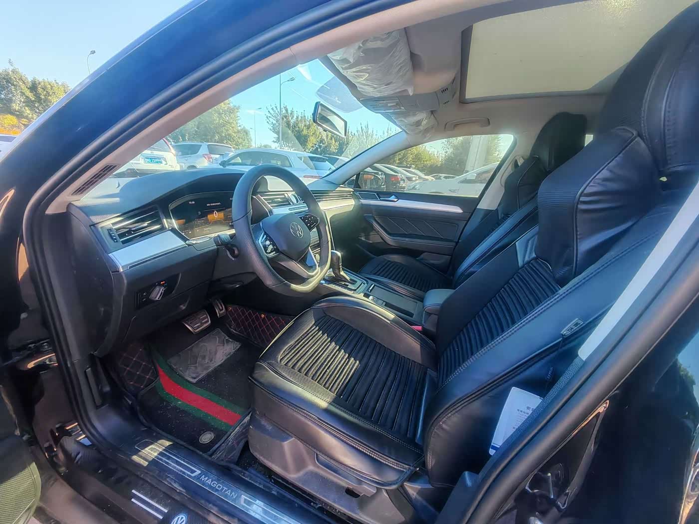 Volkswagen Magotan 1.4 л 2024 г. Чёрный, пробег 20000 км