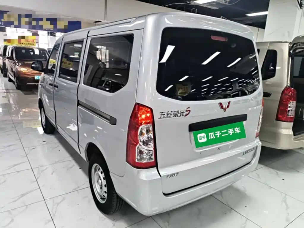 Wuling Rongguang S — миниатюра 5