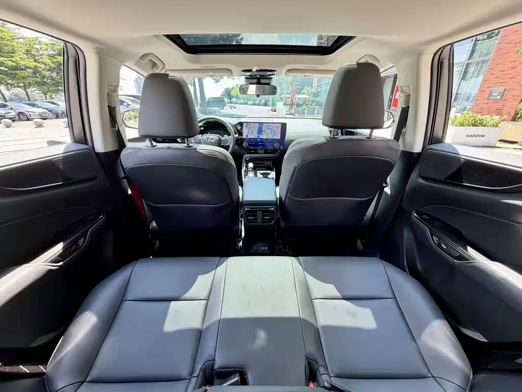 Lexus NX — миниатюра 14