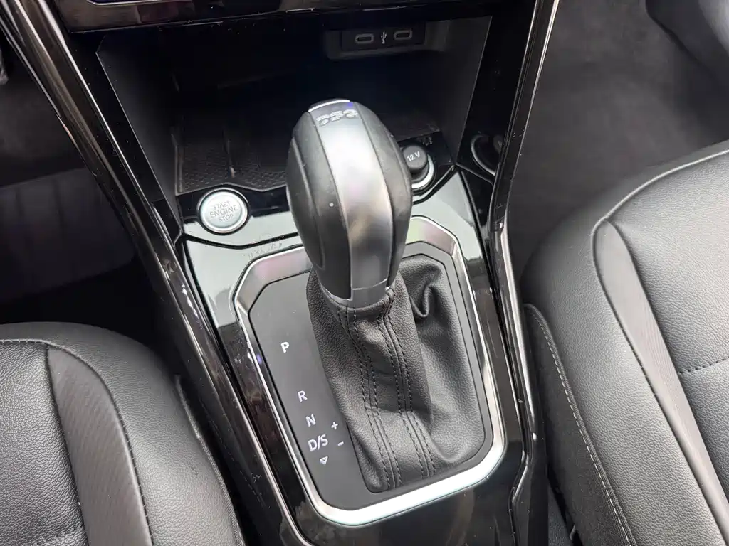 VOLKSWAGEN T ROC EXPLORING SONGS