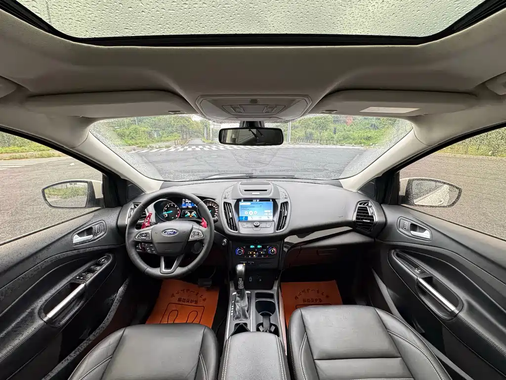 Ford Kuga — миниатюра 10