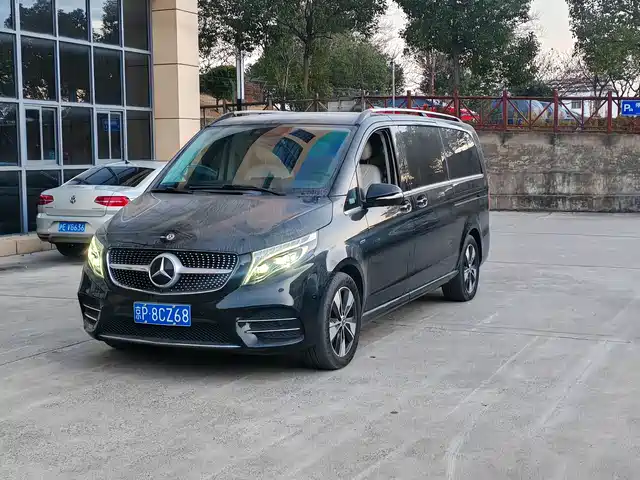 MERCEDES-BENZ V CLASS