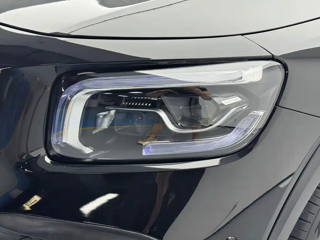 Mercedes-Benz GLB AMG — миниатюра 10