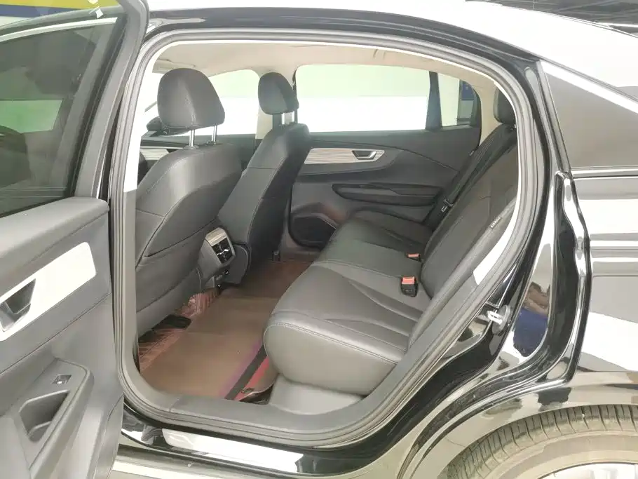 Hongqi Hongqi E-QM5 — миниатюра 11