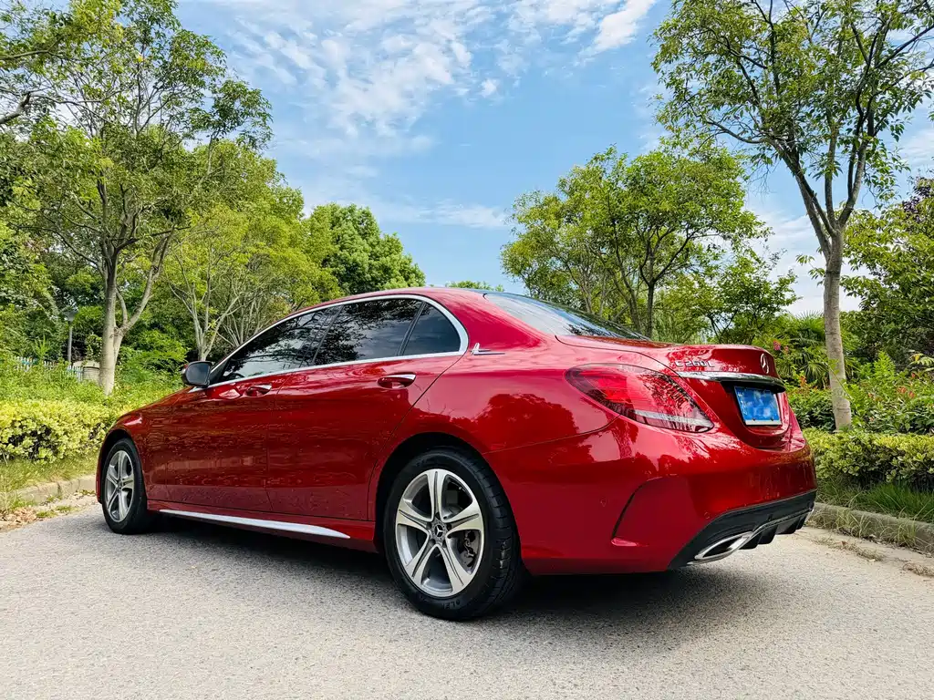 Mercedes-Benz C-Class — миниатюра 13