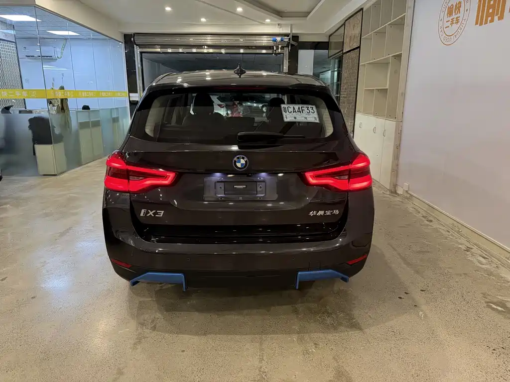 BMW iX3 — миниатюра 6