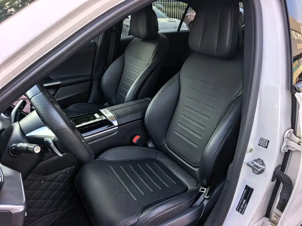 Mercedes-Benz C-Class — миниатюра 10