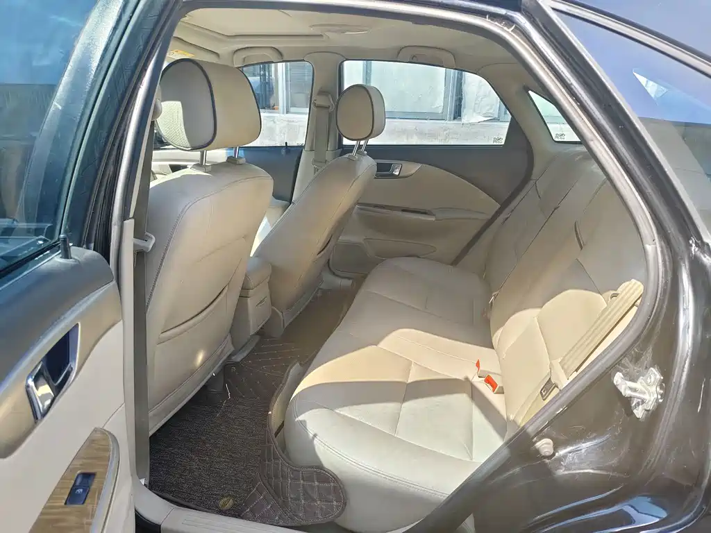Buick Excelle — миниатюра 6