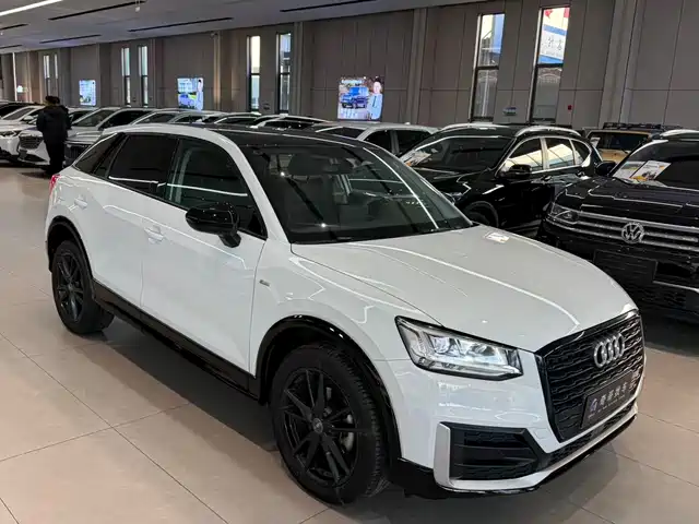 audi q2l
