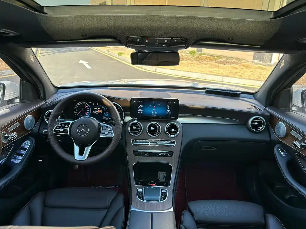 Mercedes-Benz GLC 2021 GLC 300 L 4MATIC