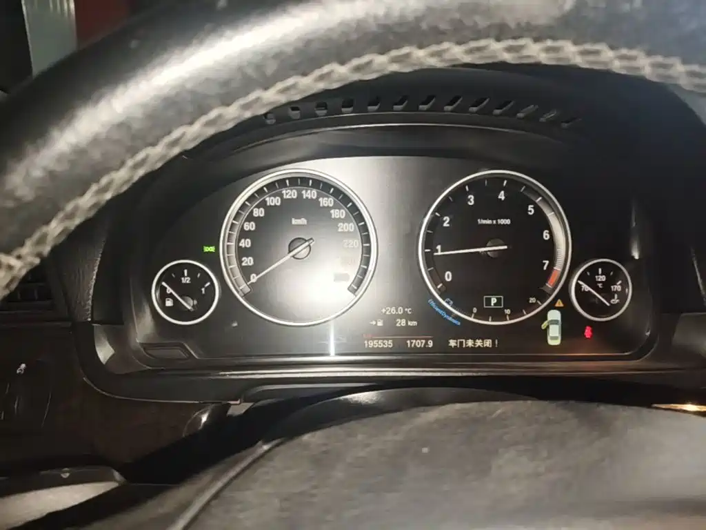 BMW 5 Series — миниатюра 16