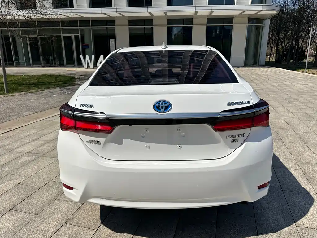 Toyota Corolla 2016 1.8L E-CVT Luxury