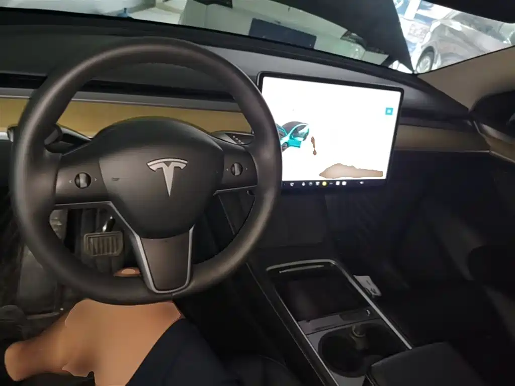 Tesla Model Y — фотографии объявления, Фото 10