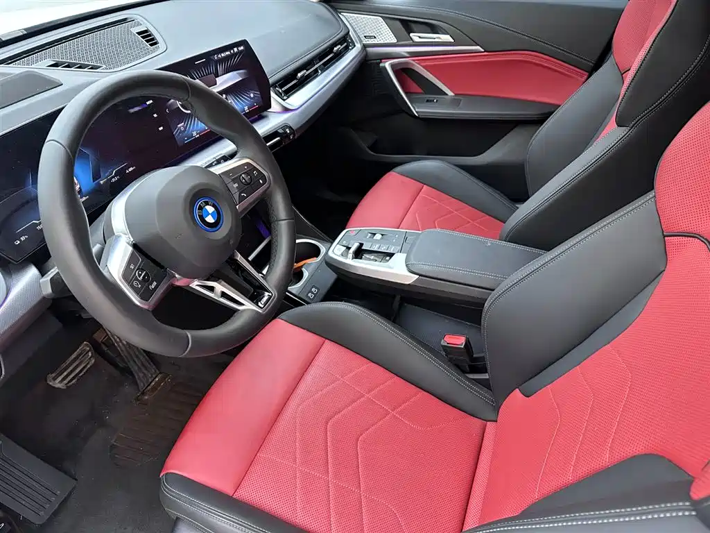 BMW iX1 — миниатюра 8