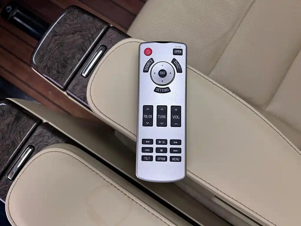 Toyota Vellfire — миниатюра 17