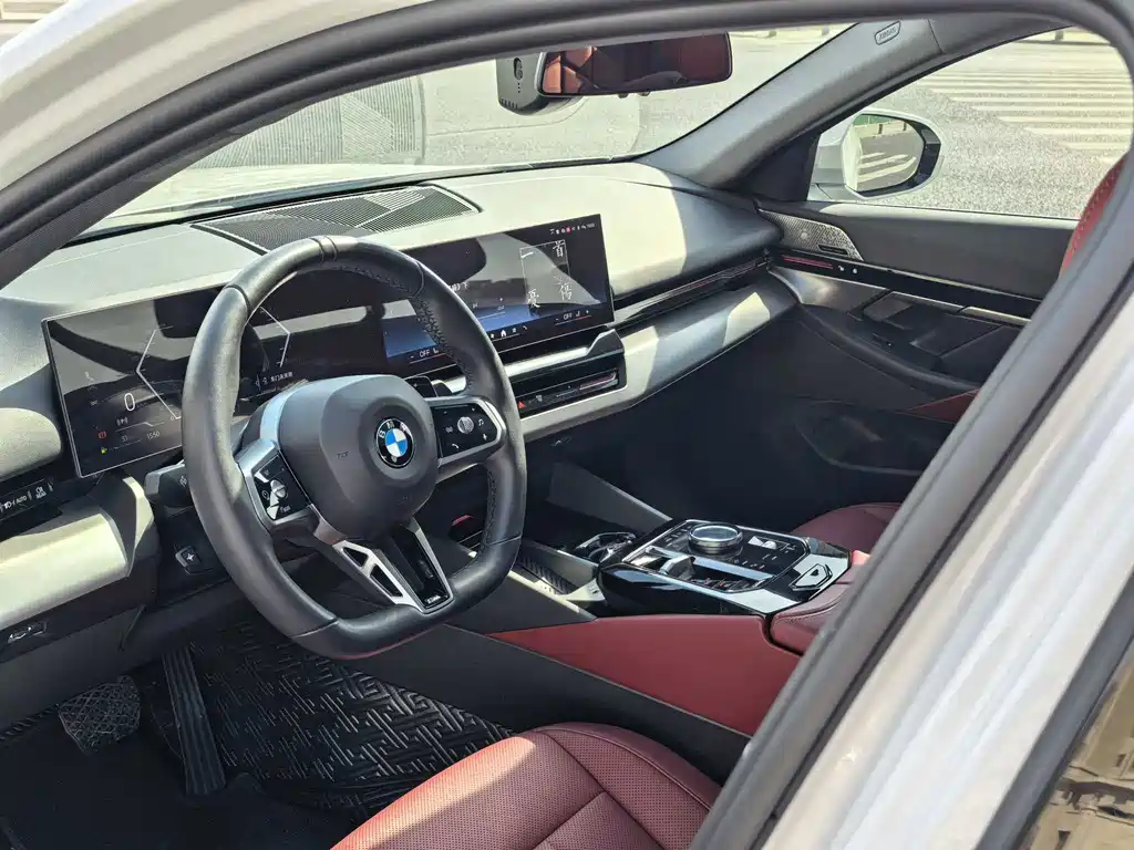 BMW 5 Series — миниатюра 6