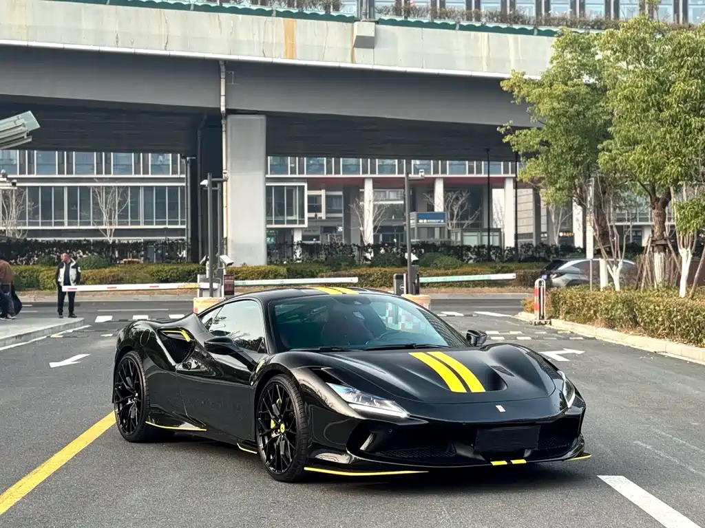 Ferrari F8 — миниатюра 3