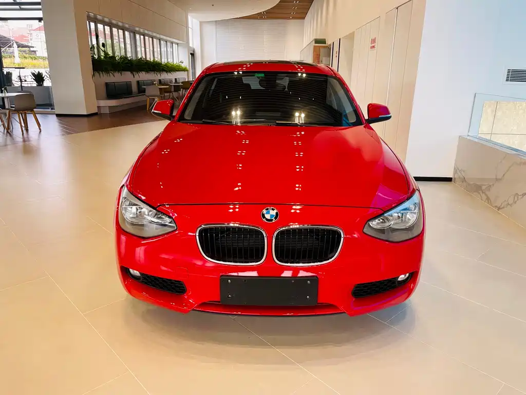 BMW 1 Series (Import) — миниатюра 2