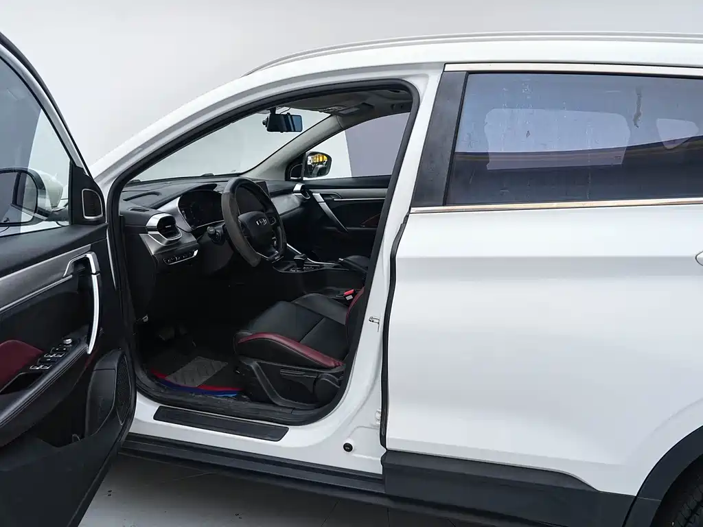 Geely Binyue — миниатюра 5