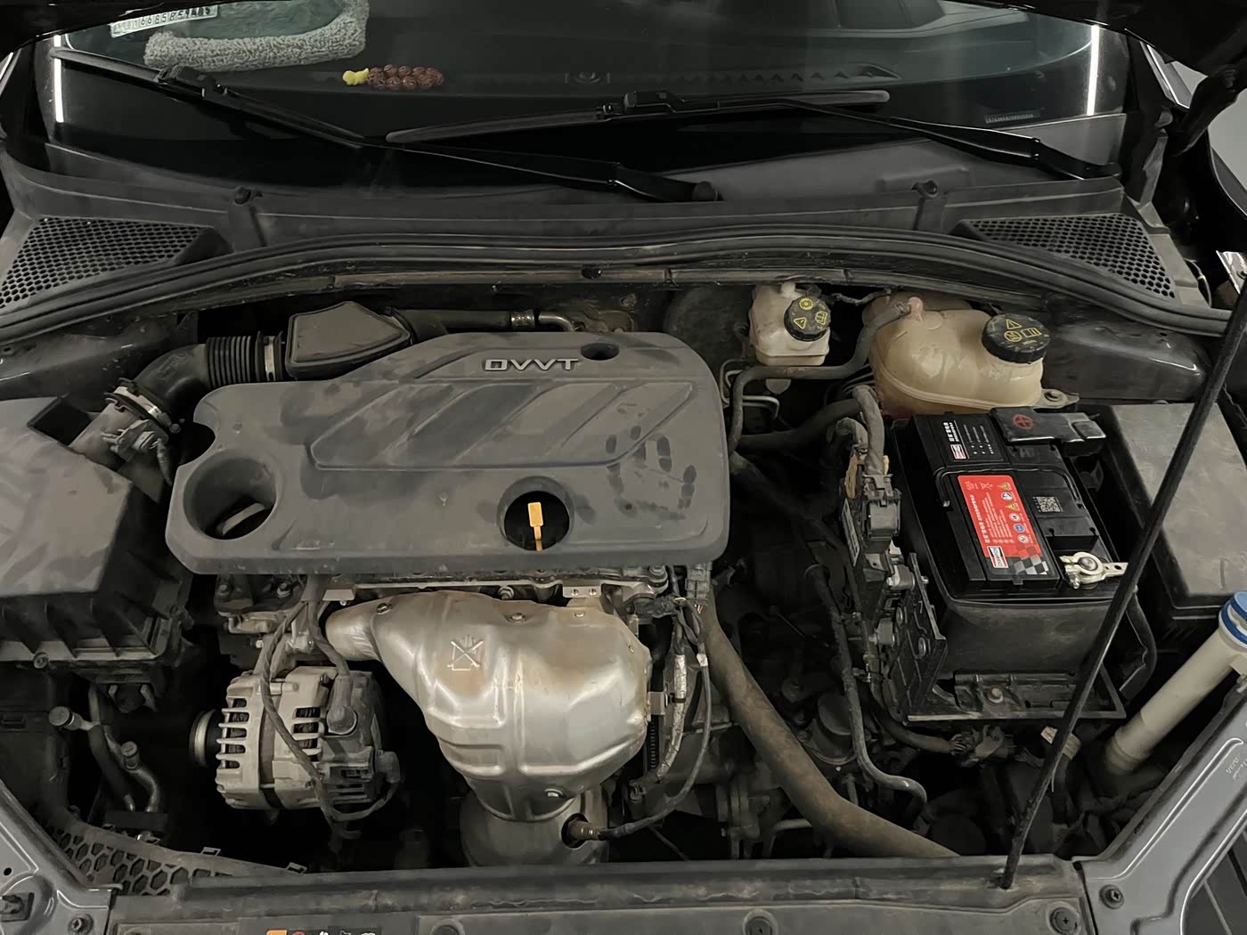 MG MG5 1.5 л 2022 г. Серебристо-серый, пробег 32000 км