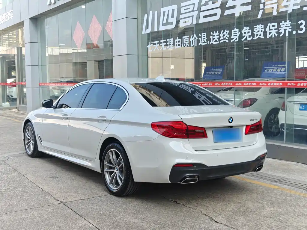 BMW 5 Series — миниатюра 4