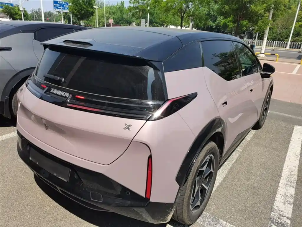 Zeekr X 2025 мест